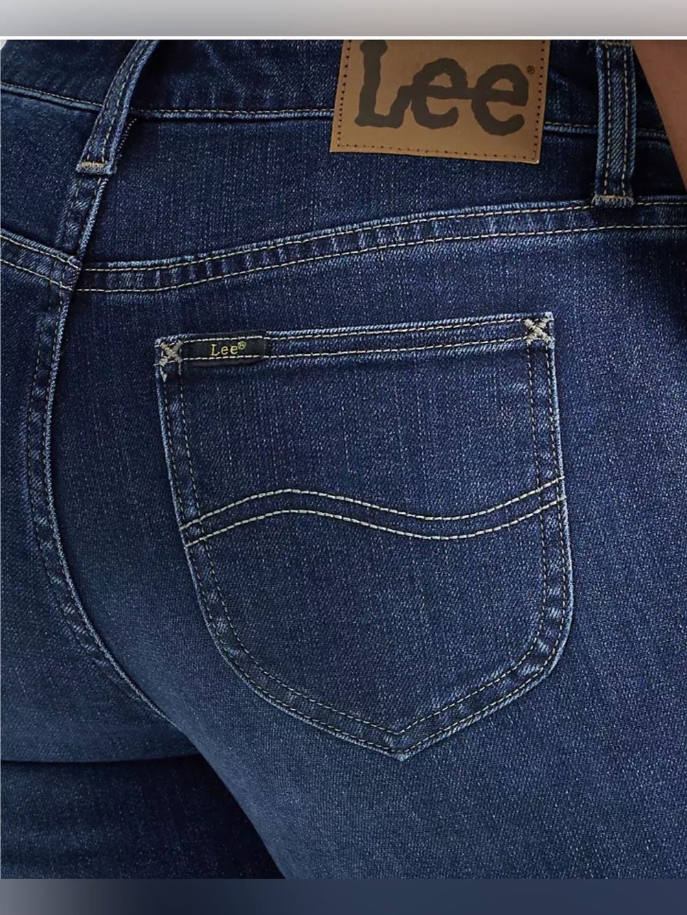 Lee, Mid-Rise Straight Leg Deep Indigo Jeans. Size 16Short/Petite - Picture 3 of 7